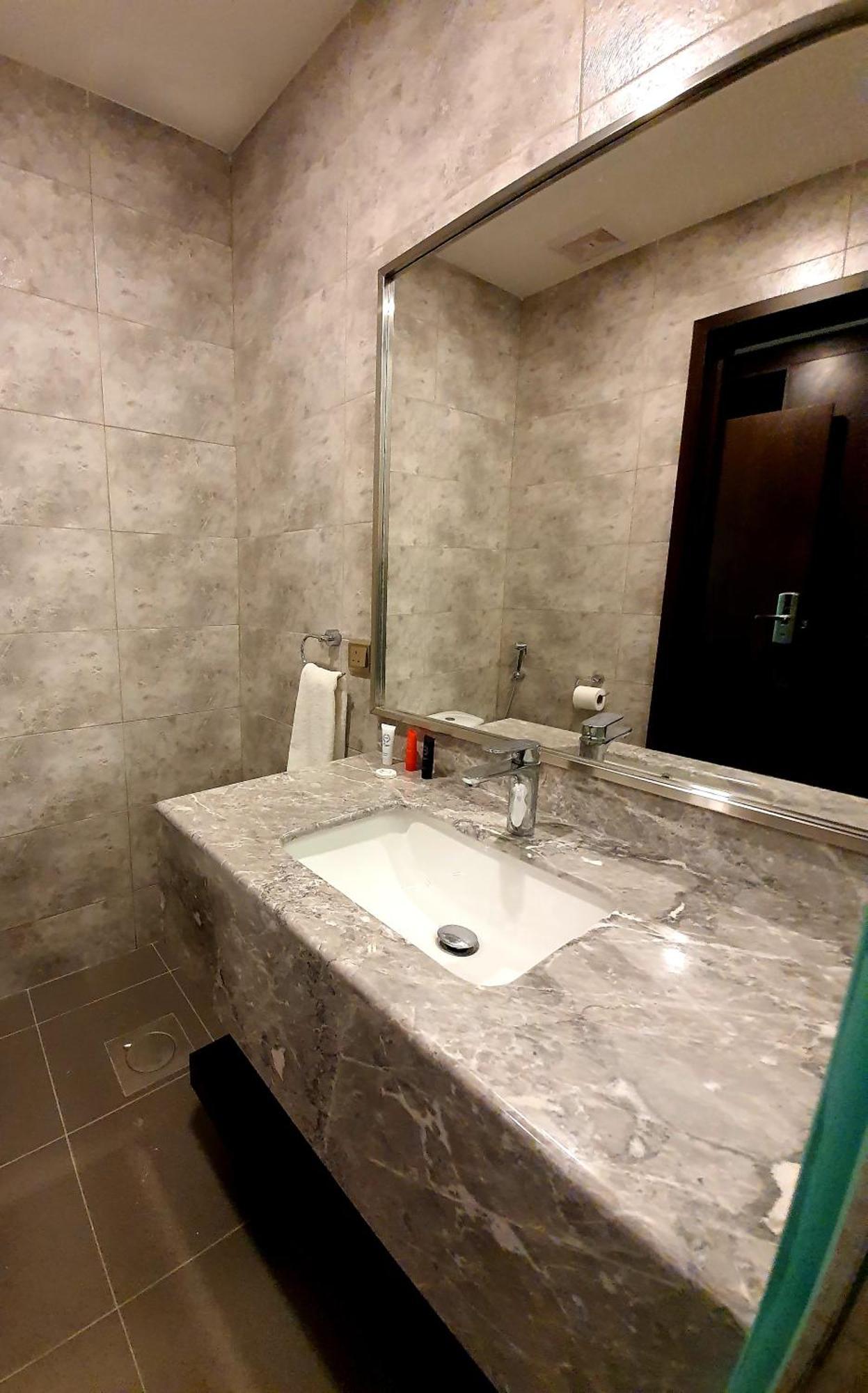 Lily Hotel Suite Mubarraz Al-Hofuf Habitación foto