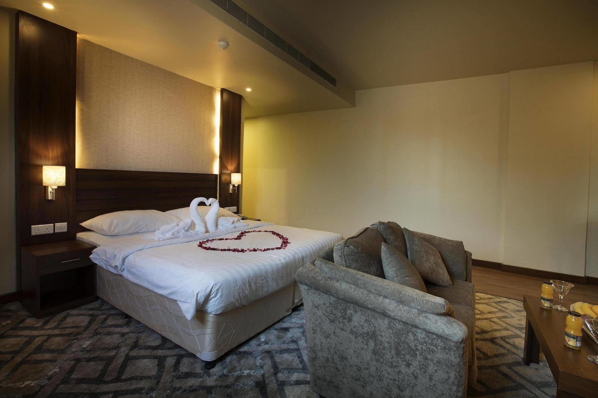Lily Hotel Suite Mubarraz Al-Hofuf Exterior foto